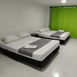 Hotel Paradise Lleras