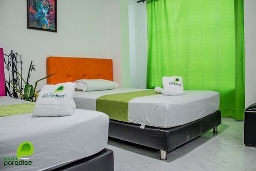 Hotel Paradise Lleras