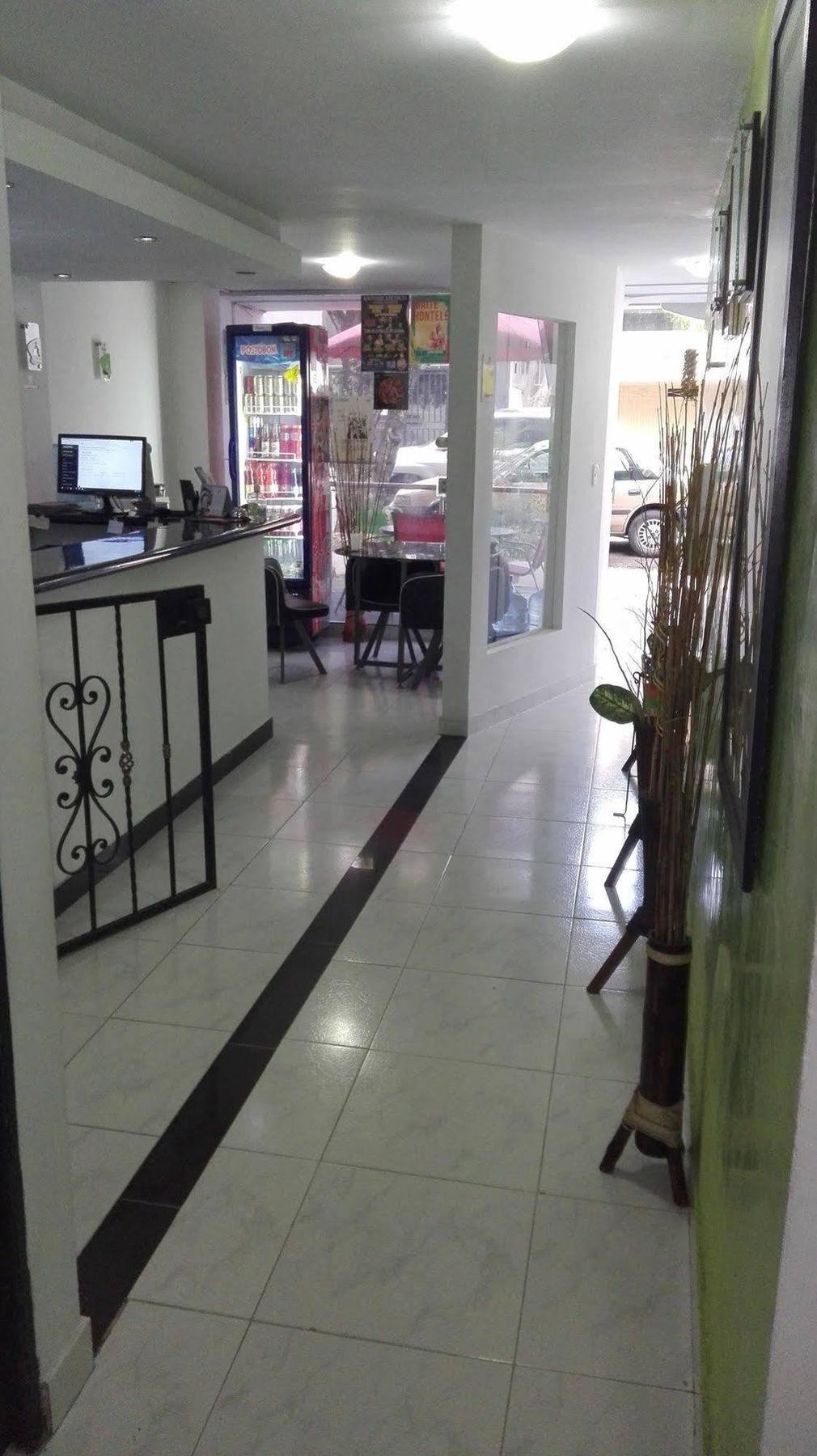 Paradise Lleras Hotel 2*