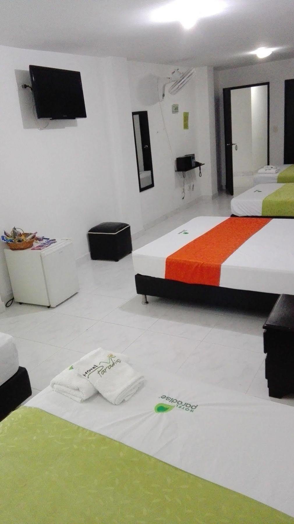 Paradise Lleras Hotel 2*